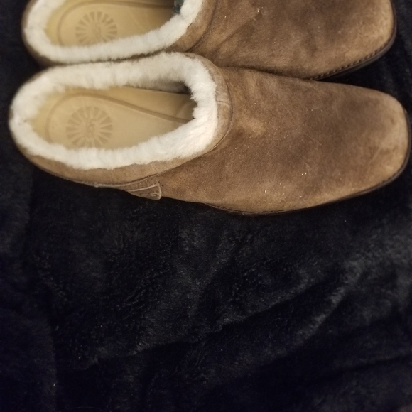 Shoes - Picture 2 of 3